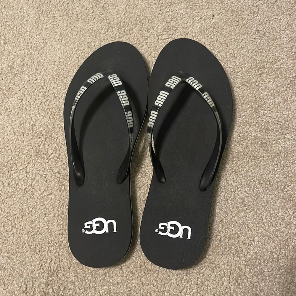UGG Flip- Flops NWT